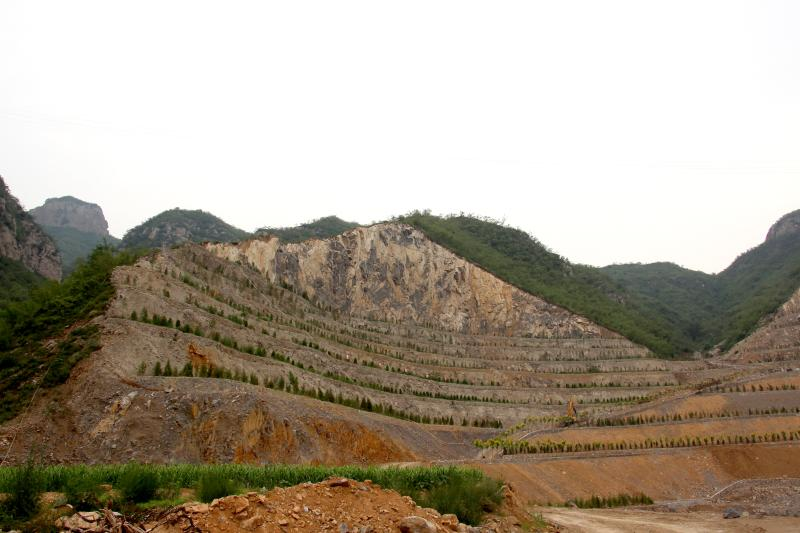 洛南縣四皓富利采石場(chǎng)礦山地質(zhì)環(huán)境治理項(xiàng)目